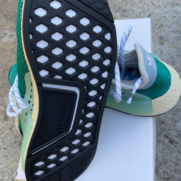 ADIDAS NMD Hu PHARRELL Dash Green 💯 Authentic - Picture 6 of 12